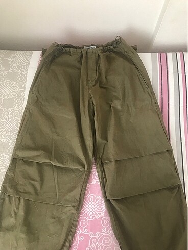 Pull & Bear Paraşüt Pantolon - Görsel 2