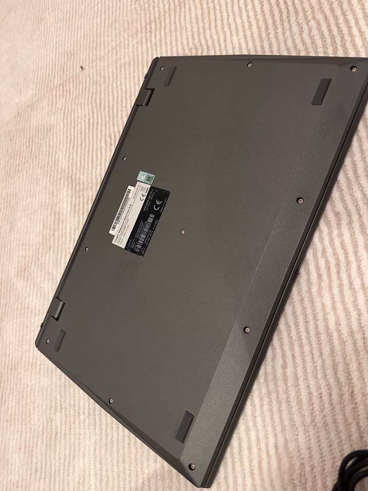 Gri Dizüstü Bilgisayar - Görsel 2