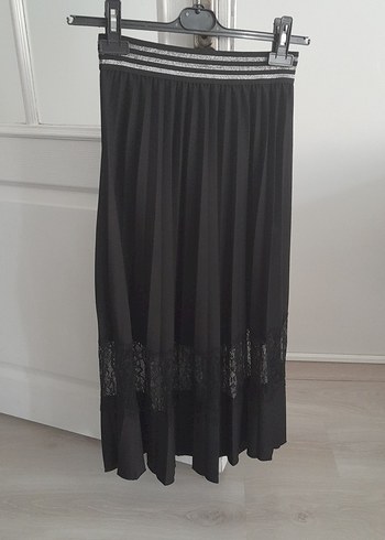 s Beden Siyah Pilili Uzun Gotik Etek