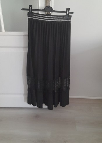 Siyah Pilili Uzun Gotik Etek