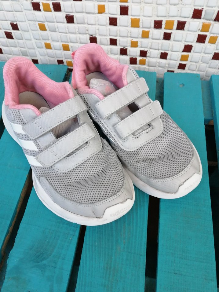 Kız Çocuk Gri-Pembe adidas Spor Ayakkabı - Görsel 3