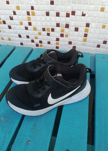 28.5 Nike Siyah Erkek Çocuk Spor Ayakkabı - Görsel 3