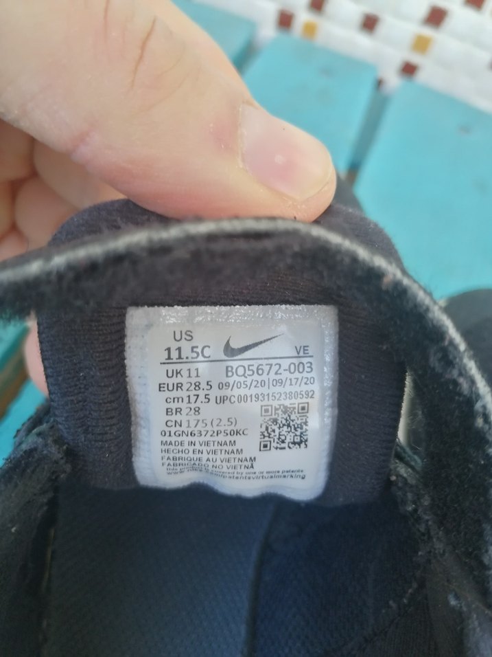 28.5 Nike Siyah Erkek Çocuk Spor Ayakkabı - Görsel 5