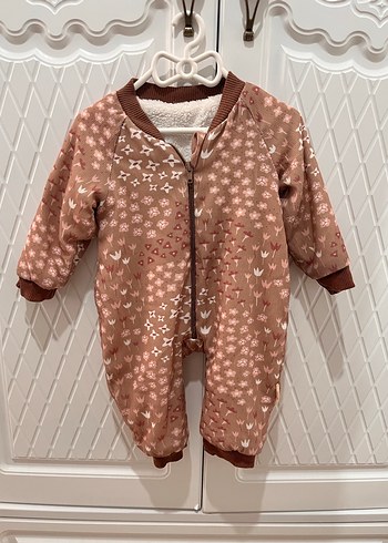 Kız Bebek Düğmeli Kahverengi Tulumu - Görsel 4