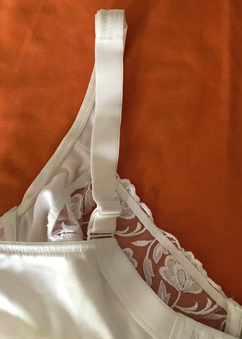 Beyaz Nakışlı Sütyen 90 - Görsel 6