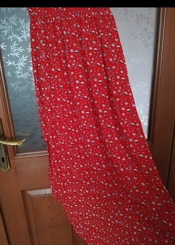 Kırmızı elbise - Görsel 6