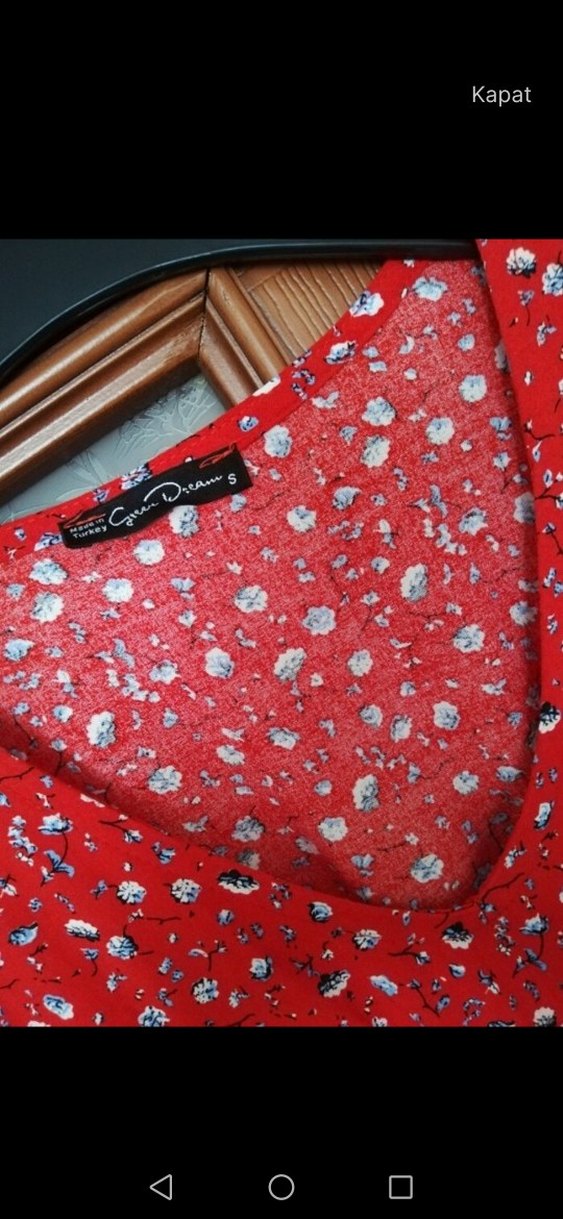 Kırmızı elbise - Görsel 3