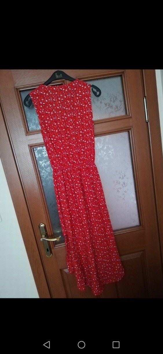 Kırmızı elbise - Görsel 5