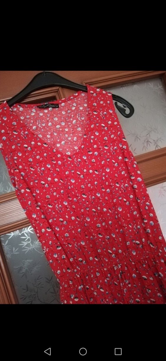 Kırmızı elbise - Görsel 2