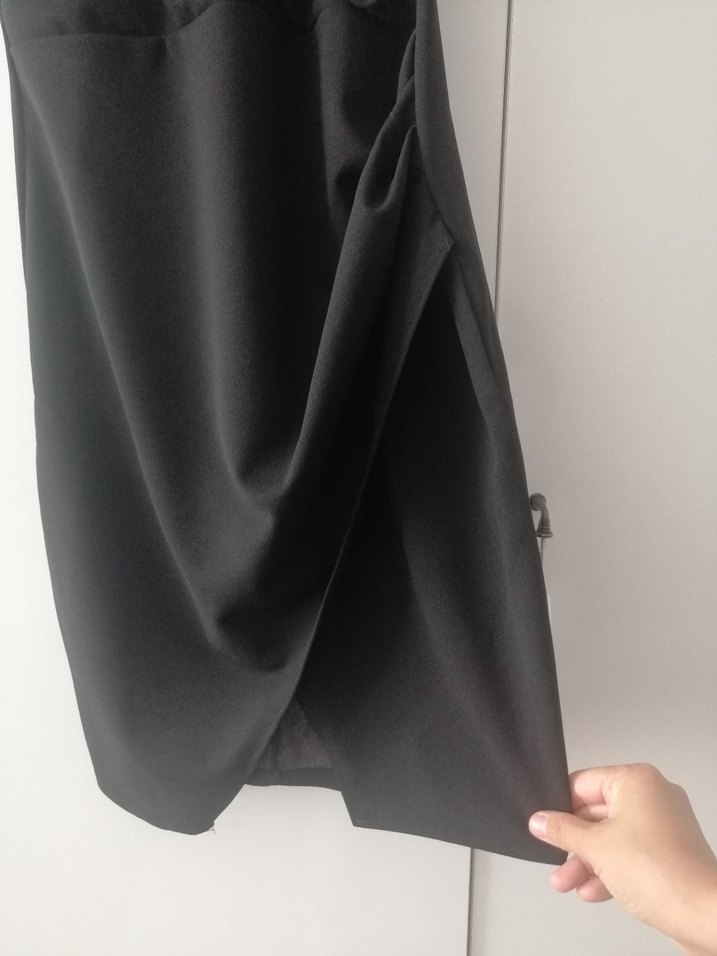 Siyah Drapeli V Yaka Midi Elbise - Görsel 3