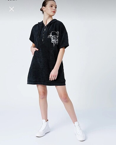 Black on Black kapüşonlu oversize elbise