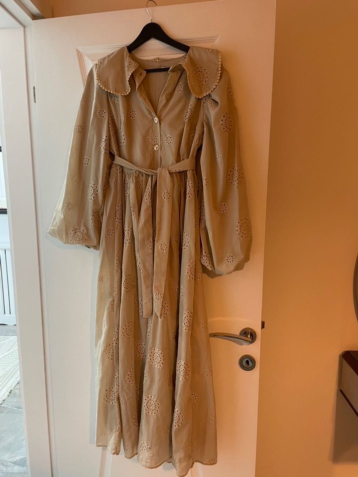 Bej Nakışlı Tesettür Elbise - Görsel 5