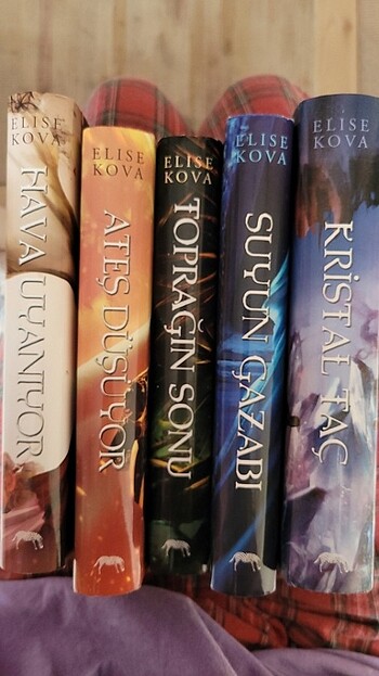 Hava uyanıyor serisi 5 kitap ciltli