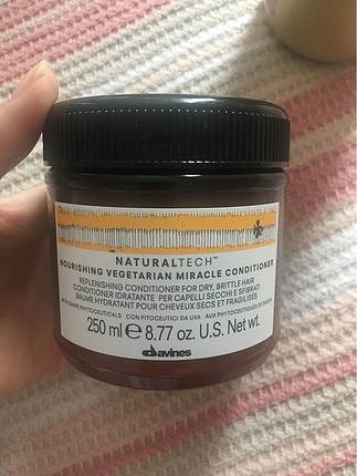 Davines marka saç bakım kremi