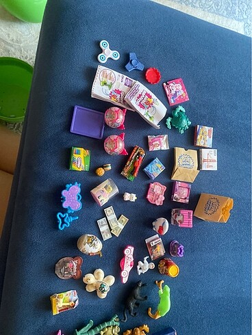 Mini brands
