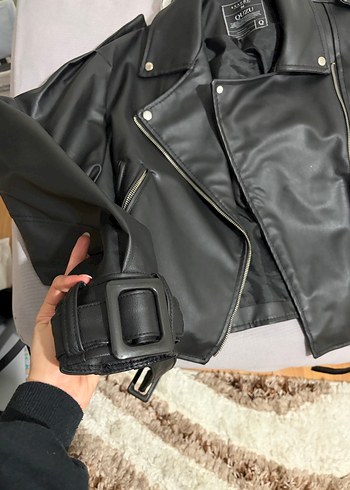 Deri Kumaşlı Siyah Kemerli Kadın Ceket - Görsel 6