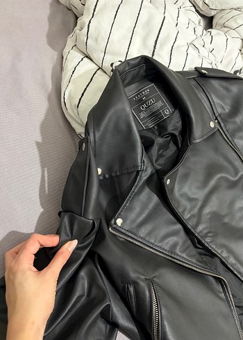 Deri Kumaşlı Siyah Kemerli Kadın Ceket - Görsel 5
