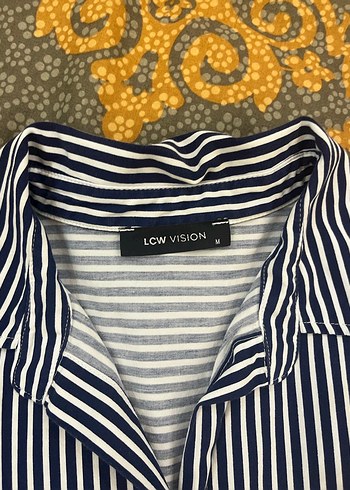 Düğmeli Lacivert Beyaz Çizgili Kadın Gömlek - Görsel 2