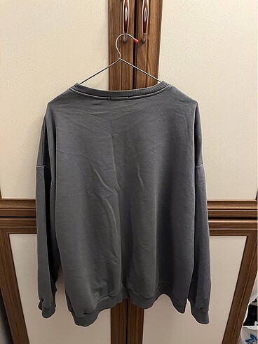 l Beden Yazılı Sweatshirt
