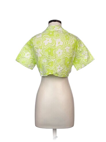 xs Beden Bershka Bluz %70 İndirimli.