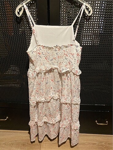 Beyaz Çiçekli Midi Elbise - Görsel 3