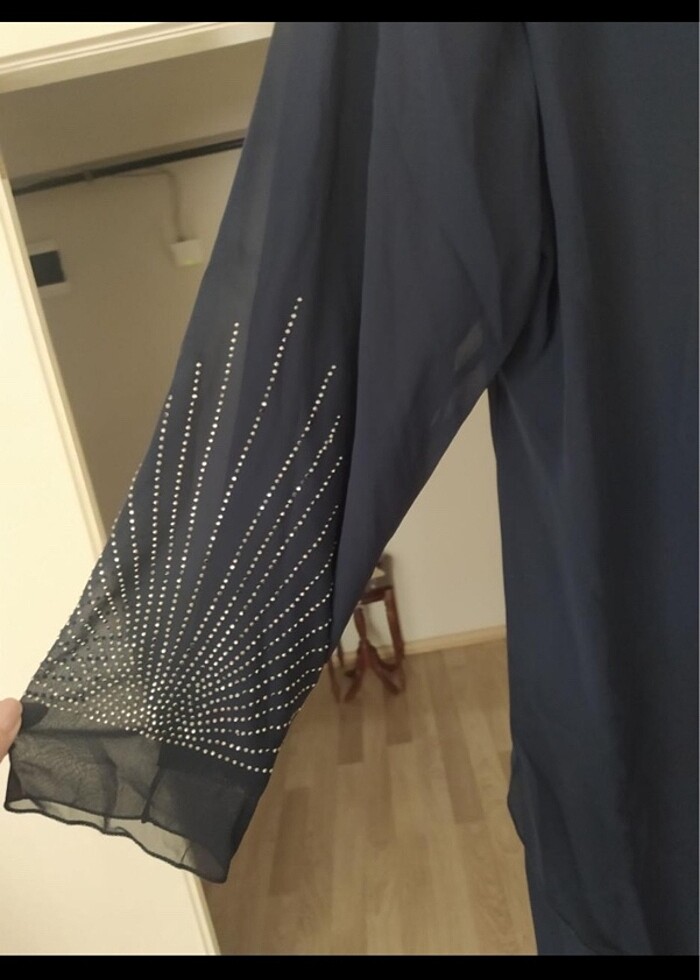 Taşlı pullu şık elbise - Görsel 4