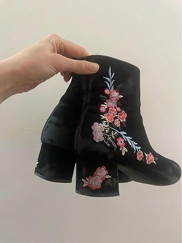 LC Waikiki Topuklu bot