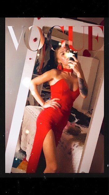 Kırmızı sexi elbise