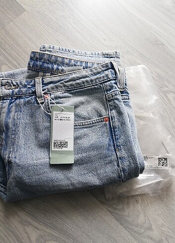 H&M Vintage Straight High Waist & Denim