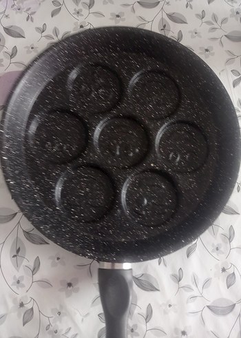 Beden Siyah Emoji Desenli krep tavasi