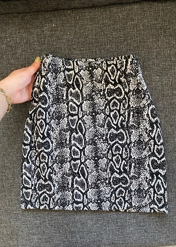 m Beden gri Renk Gri Yılan Desenli Midi Mini Etek