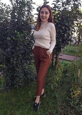 Bej Kadın Boğazlı Kısa Triko Kazak - Görsel 2