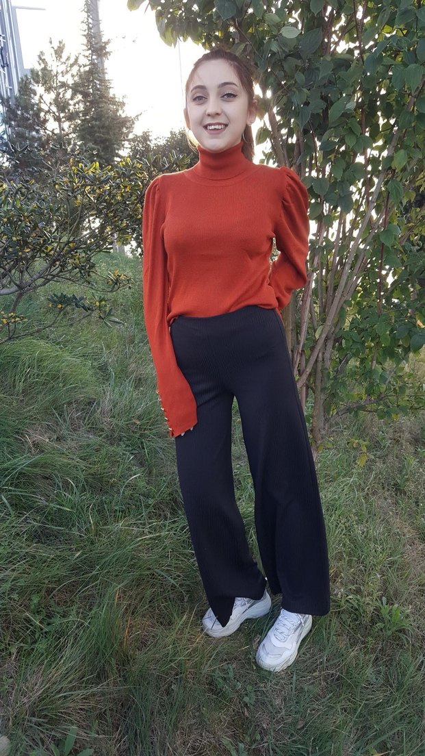 Düğmeli Kırmızı Balıkçı Yaka Triko - Görsel 2