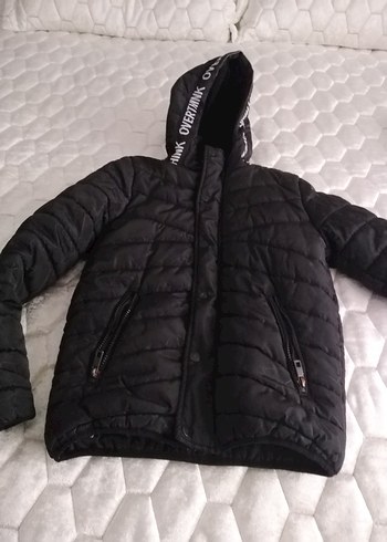Siyah Kapüşonlu erkek cocuk Kışlık Mont