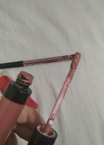 Pastel Kırmızı Ruj ve Dudak Ürünleri Seti - Görsel 5