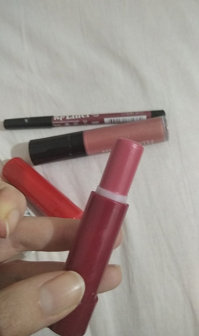 Pastel Kırmızı Ruj ve Dudak Ürünleri Seti - Görsel 4