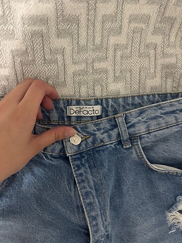 42 Beden mavi Renk Jean pantolon