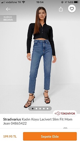 Slim fit mom jean