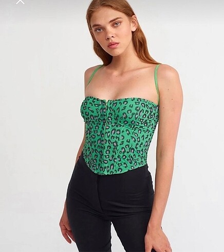 Dilvin Korse Top