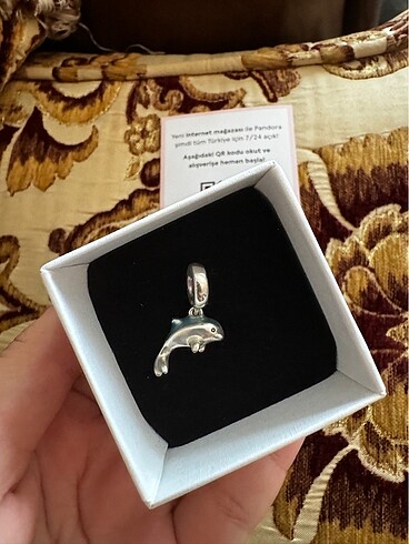 Beden Pandora charm