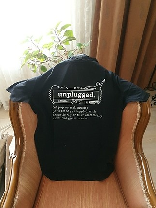 Siyah unplugged tişört 