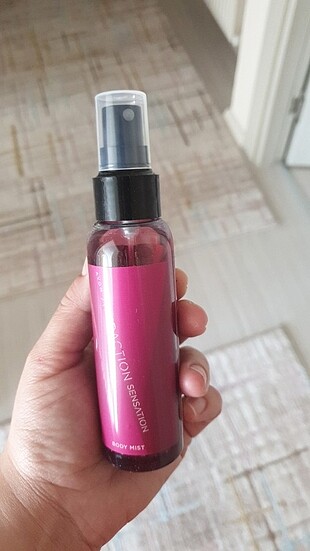 Avon attraction sensetion 100ml sprey