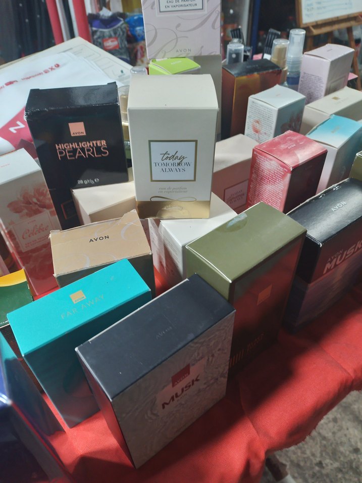 Avon Black Suede Dark Erkek Parfümü - Görsel 3