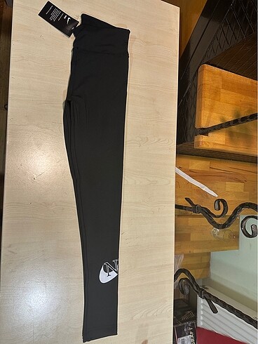 m Beden Nike Air yüksek bel siyah dalgıç tayt
