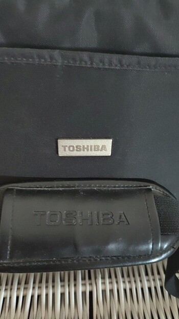  Beden Toshiba Laptop Çantası