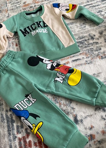 Renkli Mickey Mouse Bebek Takımı