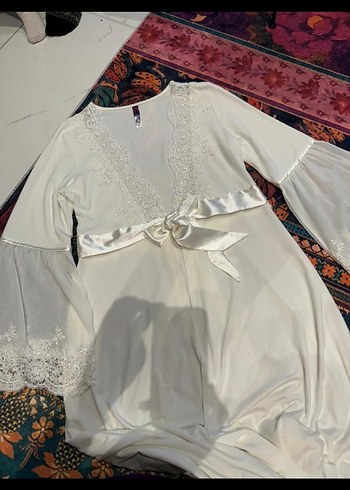 Nakışlı güpürlü Beyaz Uzun lohusa gecelik sabahlık takımı - Görsel 3