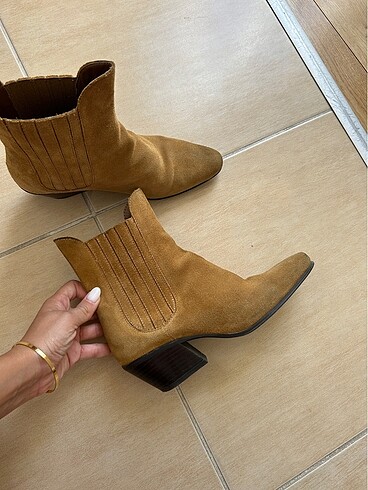 37 Beden Zara bot