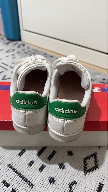Adidas Beyaz ayakkabı