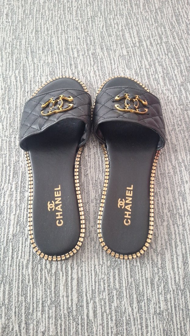 Siyah Tokalı Kadın Terlik - Görsel 3